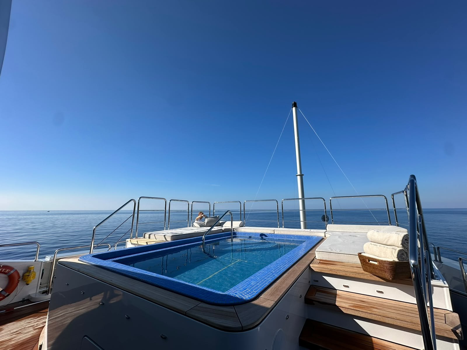 M/Y Just Cause – dettaglio dei ponti