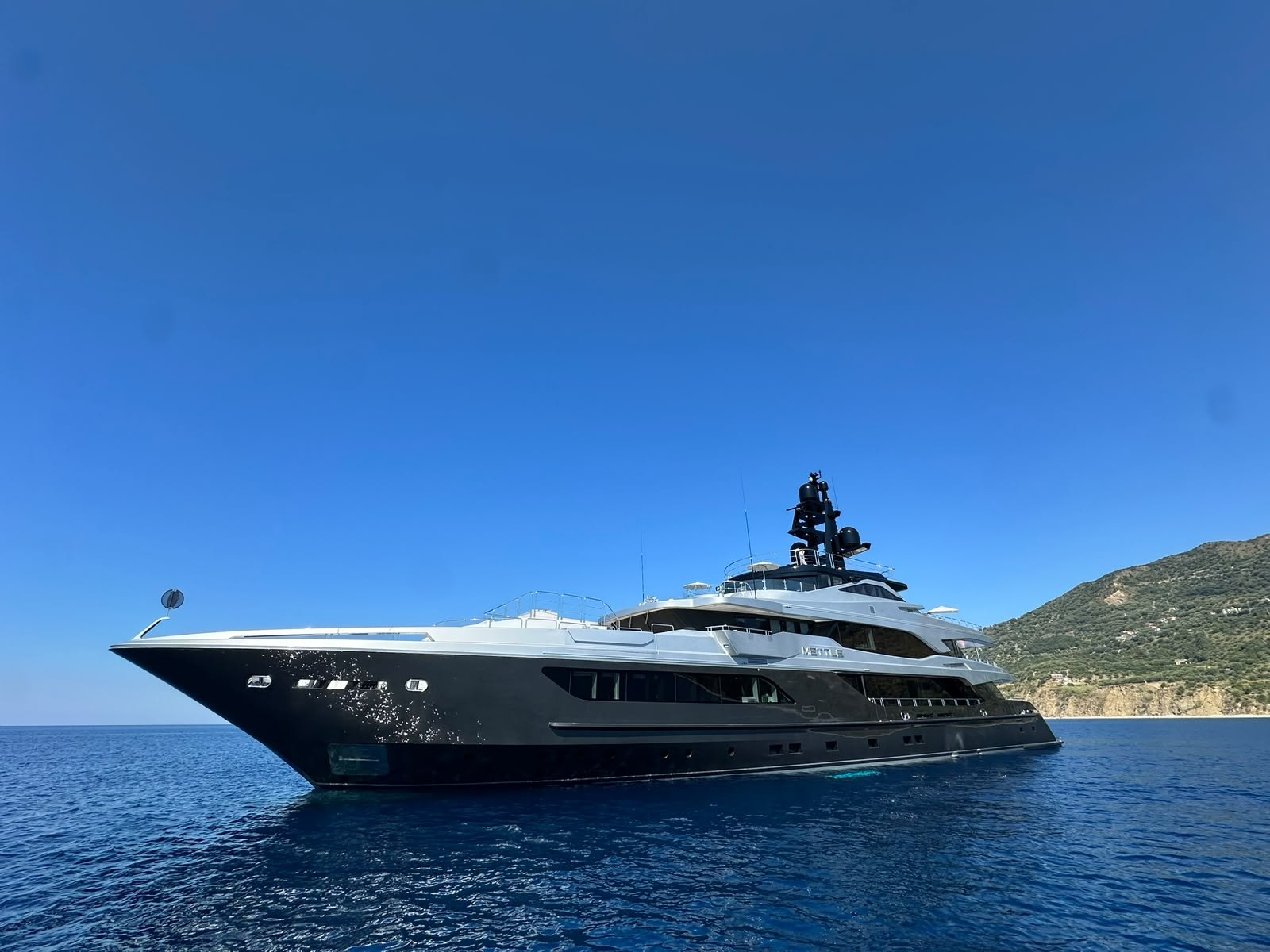 M/Y Just Cause – vista esterna dello yacht